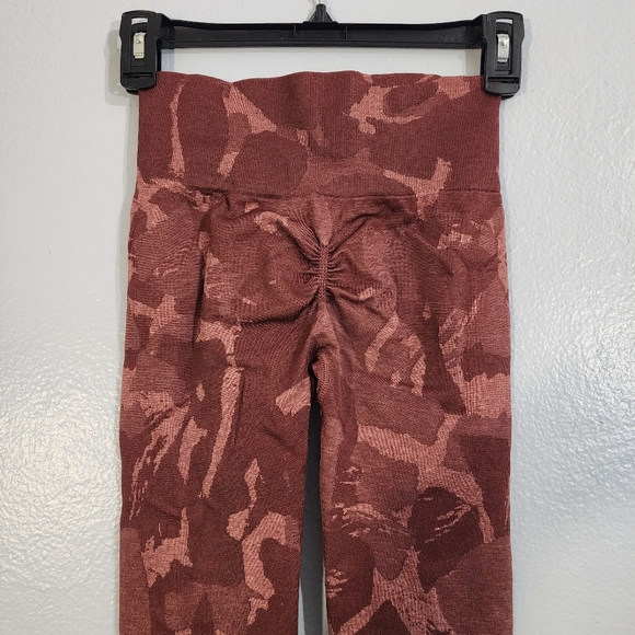 Gymshark adapt camo Burgundy seamless leggings - Picture 5 of 6